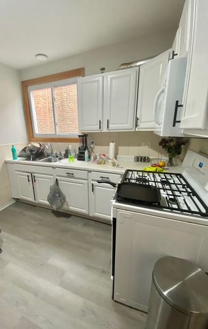 5225 W Deming Place 2, Chicago, IL 60639