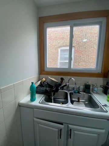 5225 W Deming Place 2, Chicago, IL 60639