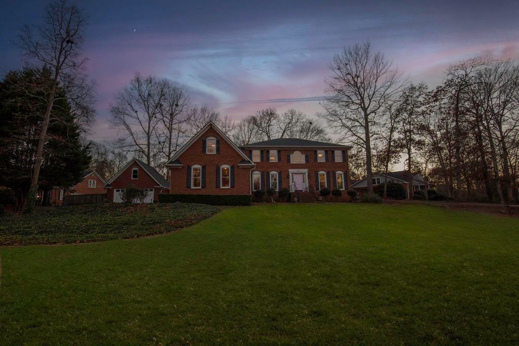 131 Woodridge Drive, Spartanburg, SC 29301