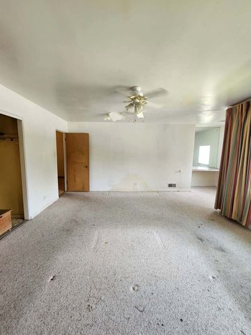6723 S Euclid Avenue, Chicago, IL 60649