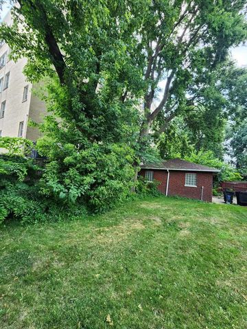 6723 S Euclid Avenue, Chicago, IL 60649