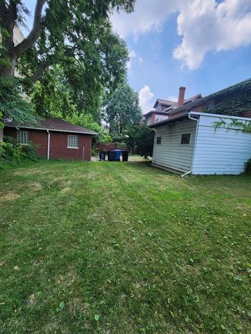6723 S Euclid Avenue, Chicago, IL 60649