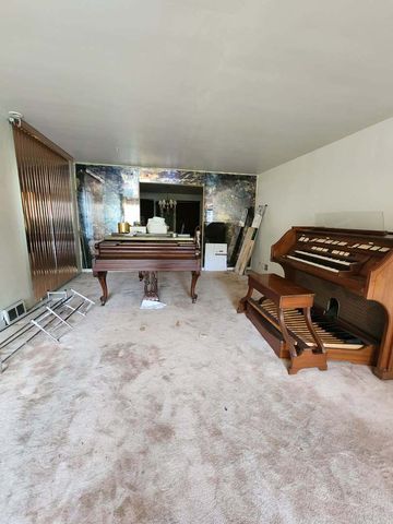 6723 S Euclid Avenue, Chicago, IL 60649
