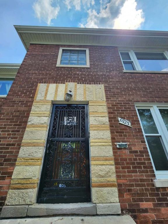 6723 S Euclid Avenue, Chicago, IL 60649