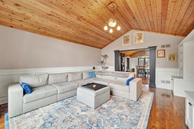 50 Consola Drive, Orland Park, IL 60467