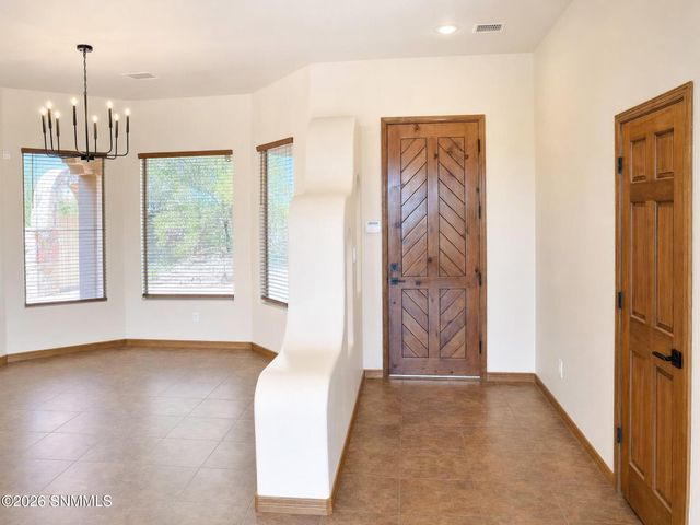 8925 Bougainvillea Court, Las Cruces, NM 88011