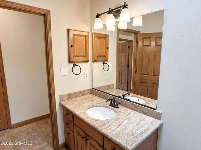 8925 Bougainvillea Court, Las Cruces, NM 88011