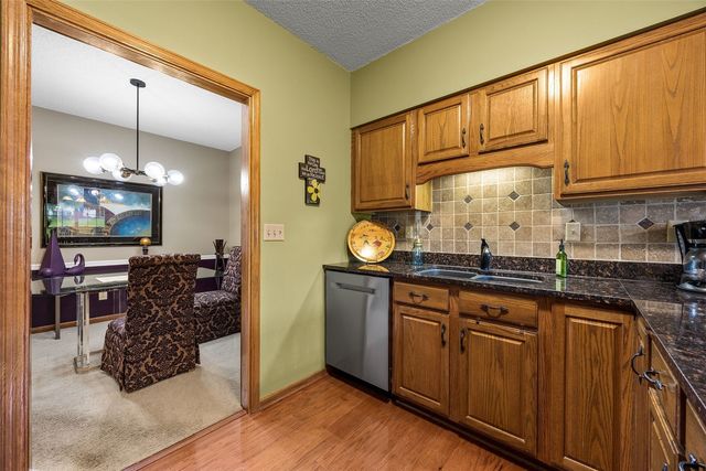 4761 Westchester Drive NE A, Cedar Rapids, IA 52402