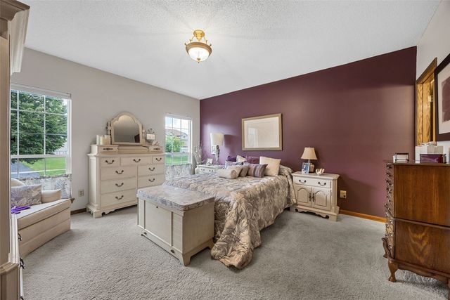 4761 Westchester Drive NE A, Cedar Rapids, IA 52402