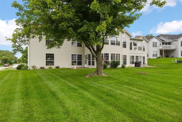 4761 Westchester Drive NE A, Cedar Rapids, IA 52402