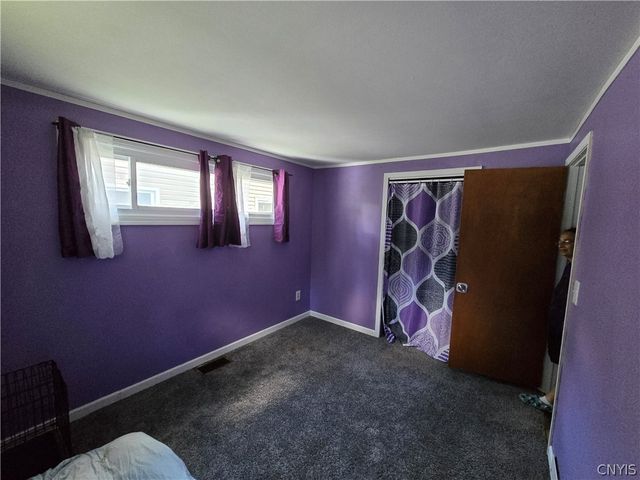 211 Mohawk Drive, Salina, NY 13211