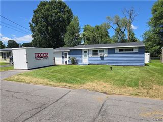211 Mohawk Drive, Salina, NY 13211