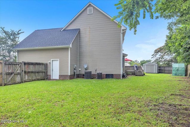 307 Softwood Court, Jacksonville, NC 28540