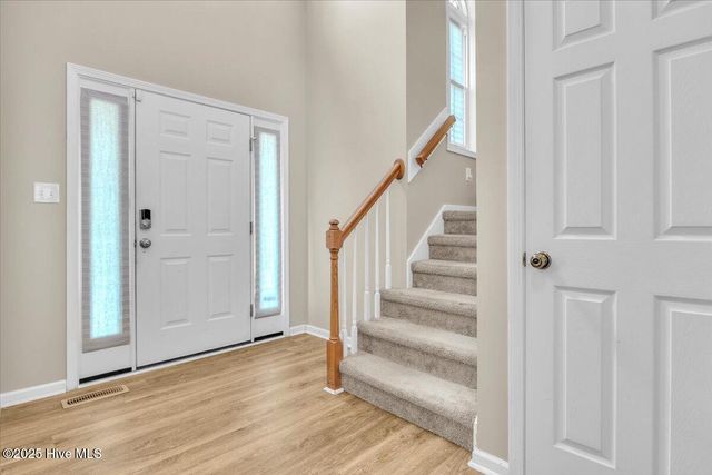 307 Softwood Court, Jacksonville, NC 28540