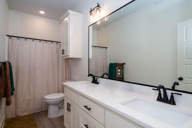 113 W Ruth, White Oak, TX 75693