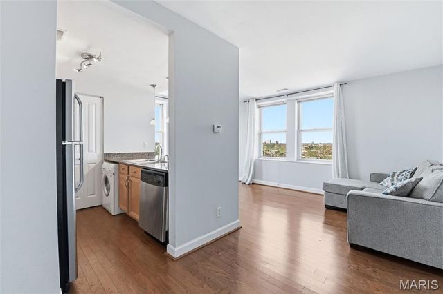 5330 Pershing Avenue 807, St Louis, MO 63112