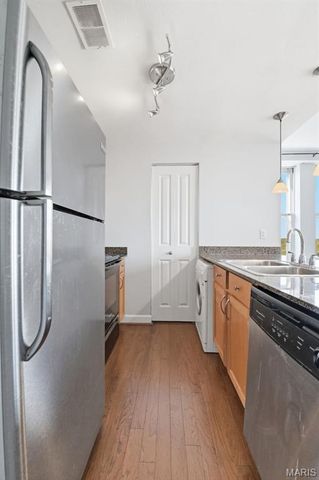 5330 Pershing Avenue 807, St Louis, MO 63112