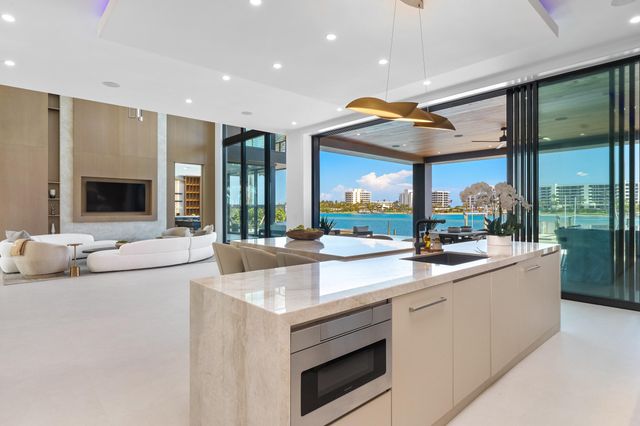 19696 Harbor Road N, Jupiter, FL 33469