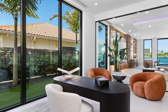 19696 Harbor Road N, Jupiter, FL 33469