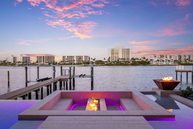 19696 Harbor Road N, Jupiter, FL 33469