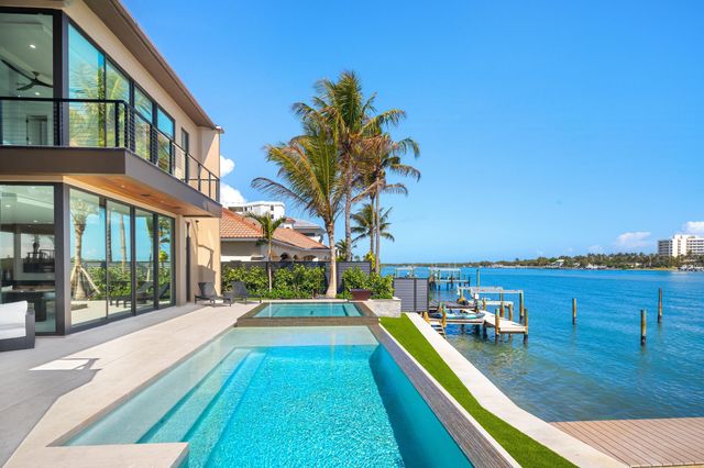 19696 Harbor Road N, Jupiter, FL 33469