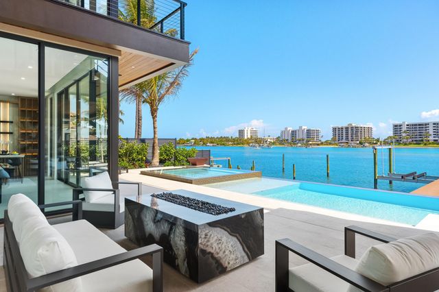 19696 Harbor Road N, Jupiter, FL 33469