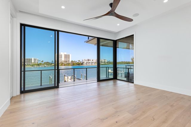 19696 Harbor Road N, Jupiter, FL 33469