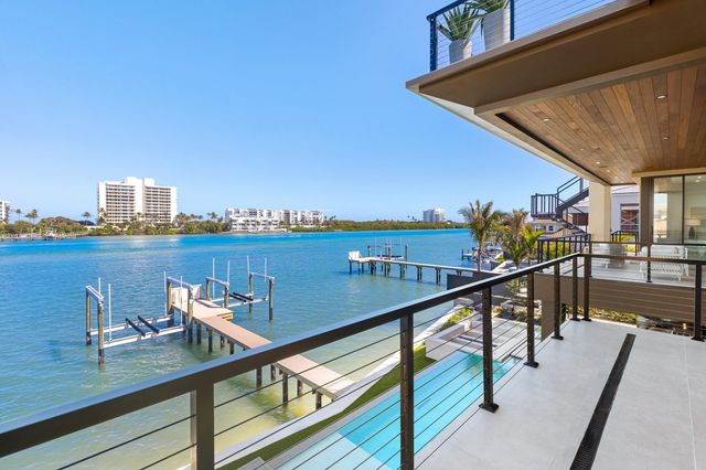 19696 Harbor Road N, Jupiter, FL 33469