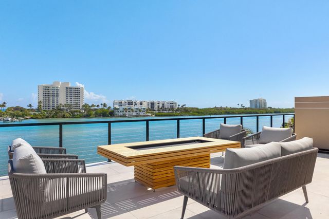 19696 Harbor Road N, Jupiter, FL 33469