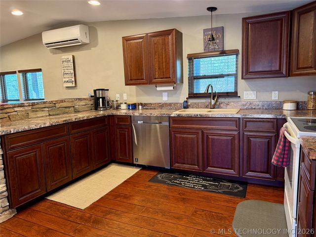 113983 S 4281 Road, Porum, OK 74455