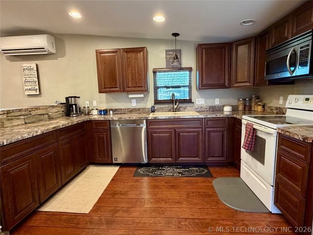 113983 S 4281 Road, Porum, OK 74455