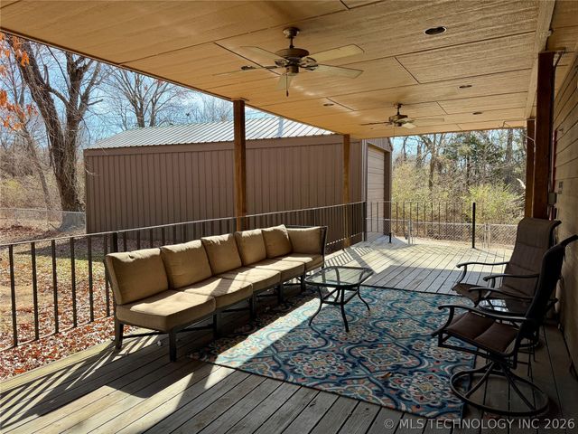 113983 S 4281 Road, Porum, OK 74455