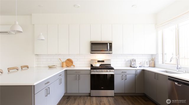 32731 Madrona Avenue SE, Black Diamond, WA 98010