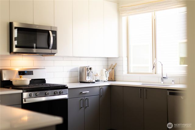 32731 Madrona Avenue SE, Black Diamond, WA 98010