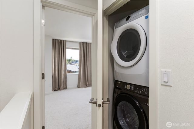 32731 Madrona Avenue SE, Black Diamond, WA 98010