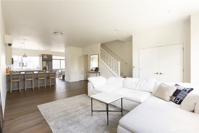 32731 Madrona Avenue SE, Black Diamond, WA 98010