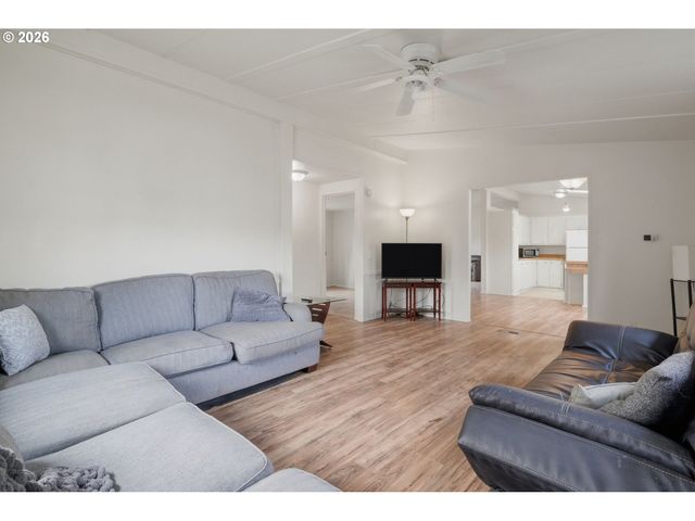 34167 EL ROBLE Ave, Eugene, OR 97405