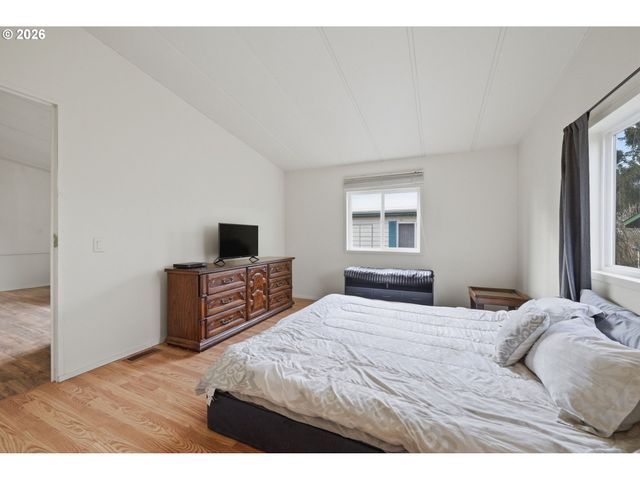 34167 EL ROBLE Ave, Eugene, OR 97405