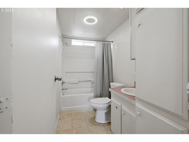 34167 EL ROBLE Ave, Eugene, OR 97405