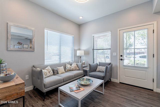 475 N 9TH Street 106, Phoenix, AZ 85006