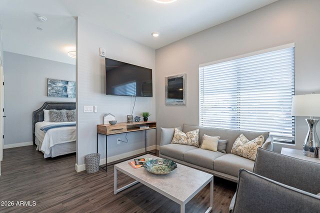 475 N 9TH Street 106, Phoenix, AZ 85006
