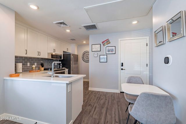 475 N 9TH Street 106, Phoenix, AZ 85006