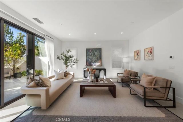 227 Fiore, Irvine, CA 92602