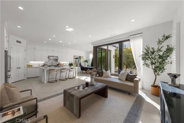 227 Fiore, Irvine, CA 92602