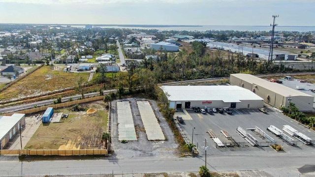 323 W 14th Street, Panama City, FL 32401