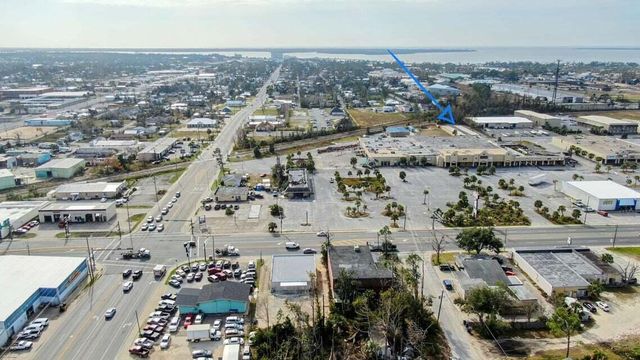 323 W 14th Street, Panama City, FL 32401