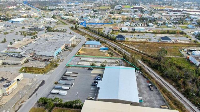 323 W 14th Street, Panama City, FL 32401