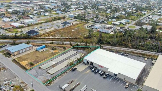 323 W 14th Street, Panama City, FL 32401