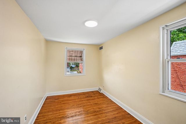 102 LINCOLN AVE, Collingdale, PA 19023