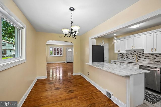 102 LINCOLN AVE, Collingdale, PA 19023